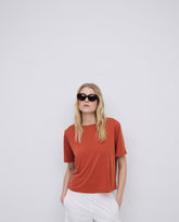 T-shirt in modal vestibilità comoda color terracotta