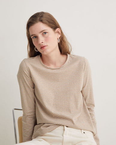 T-shirt in cotone biologico a righe beige scuro