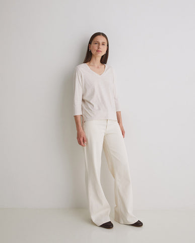T-shirt con scollo a V in cotone biologico ecrù