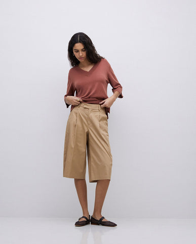Bermuda in tessuto gabardine cammello
