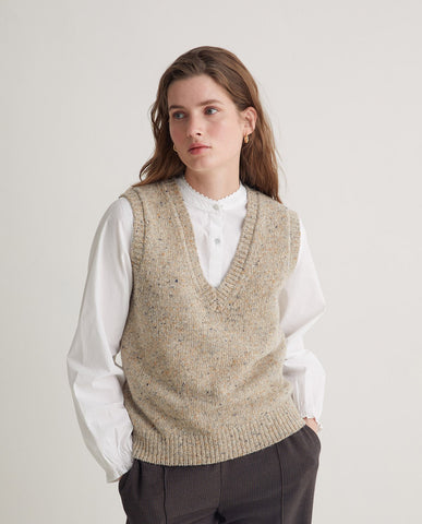 Gilet beige in lana merino con scollo a V