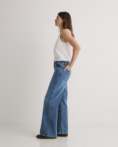 Jeans blu a gamba larga in cotone biologico