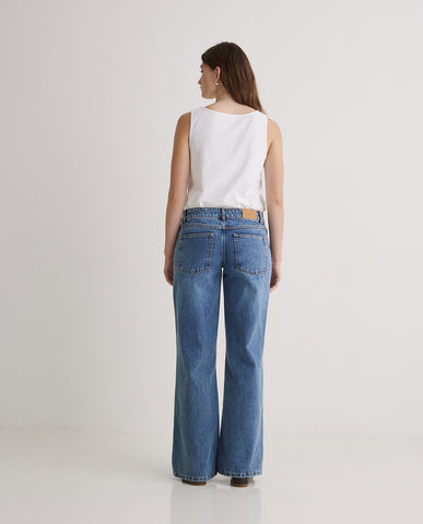 Jeans blu a gamba larga in cotone biologico