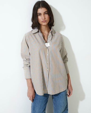 Camicia in popeline di cotone biologico a righe color cammello