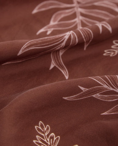 Sciarpa floreale in seta 100% color marrone