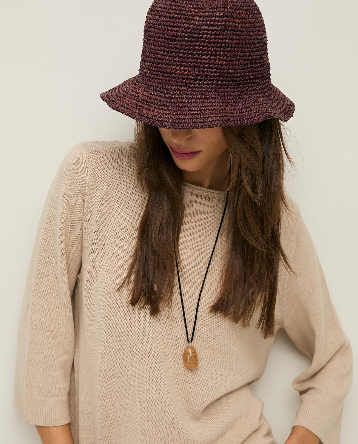 Cappello a secchiello in rafia